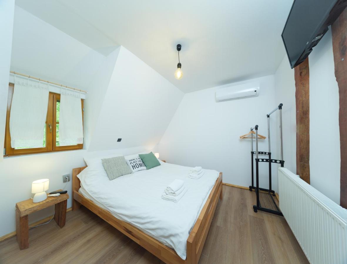 Yeti Cabin Plitvica selo Exteriér fotografie